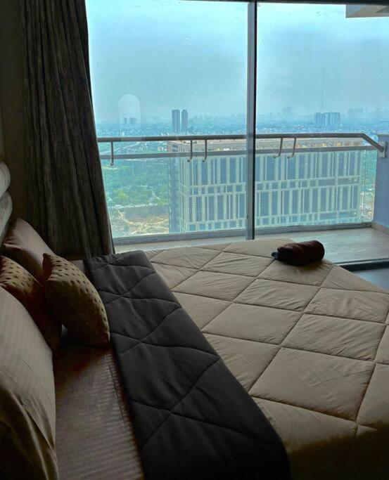 Countryside Luxury Suites - Supernova Noida Új-Delhi Kültér fotó