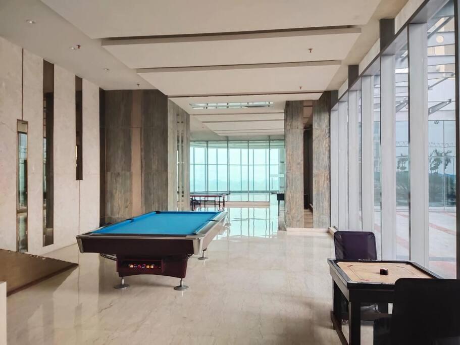Countryside Luxury Suites - Supernova Noida Új-Delhi Kültér fotó