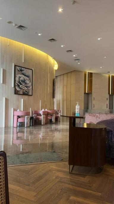 Countryside Luxury Suites - Supernova Noida Új-Delhi Kültér fotó