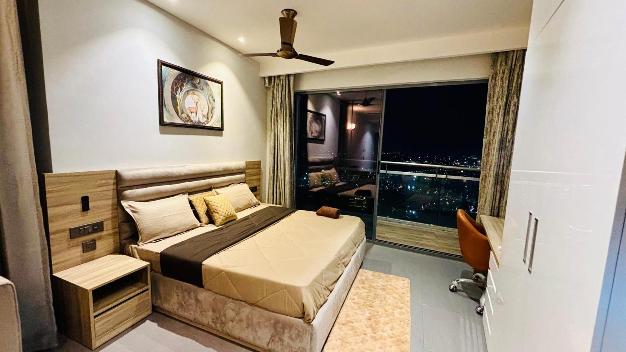Countryside Luxury Suites - Supernova Noida Új-Delhi Kültér fotó